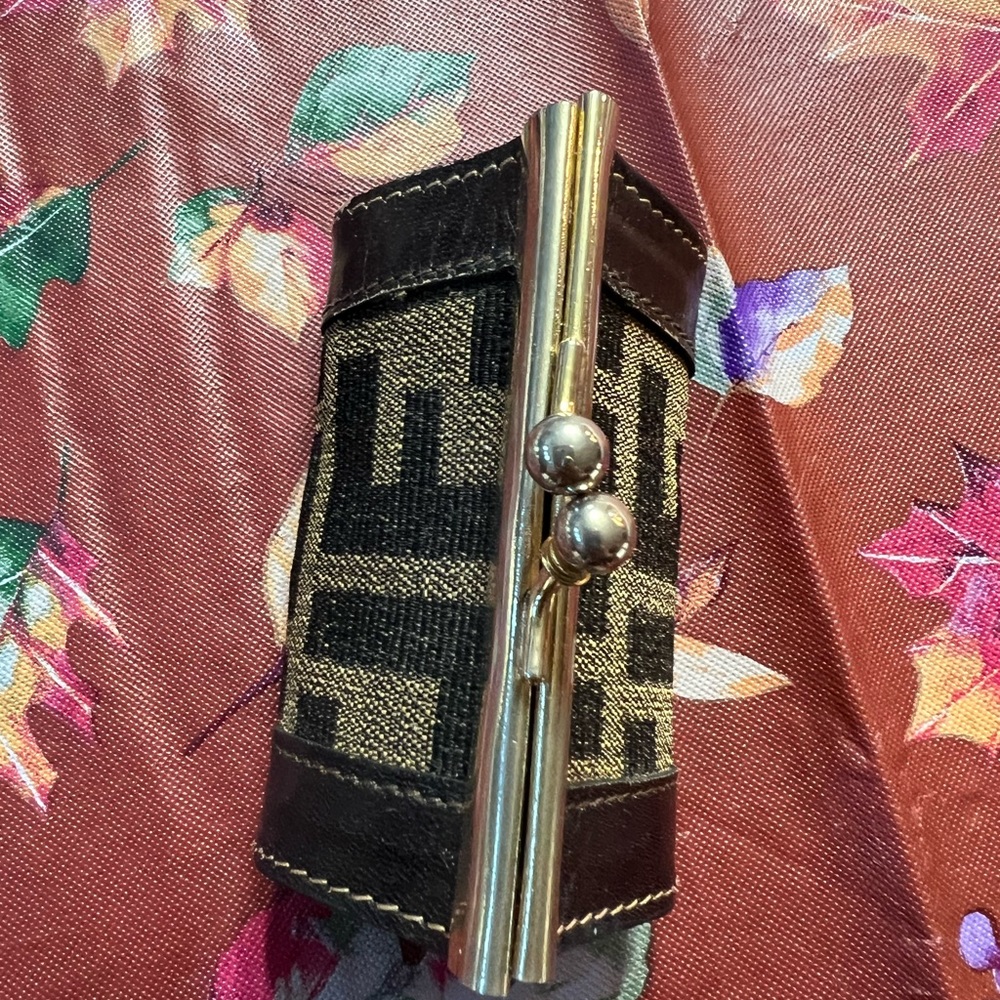 FENDI POUCH